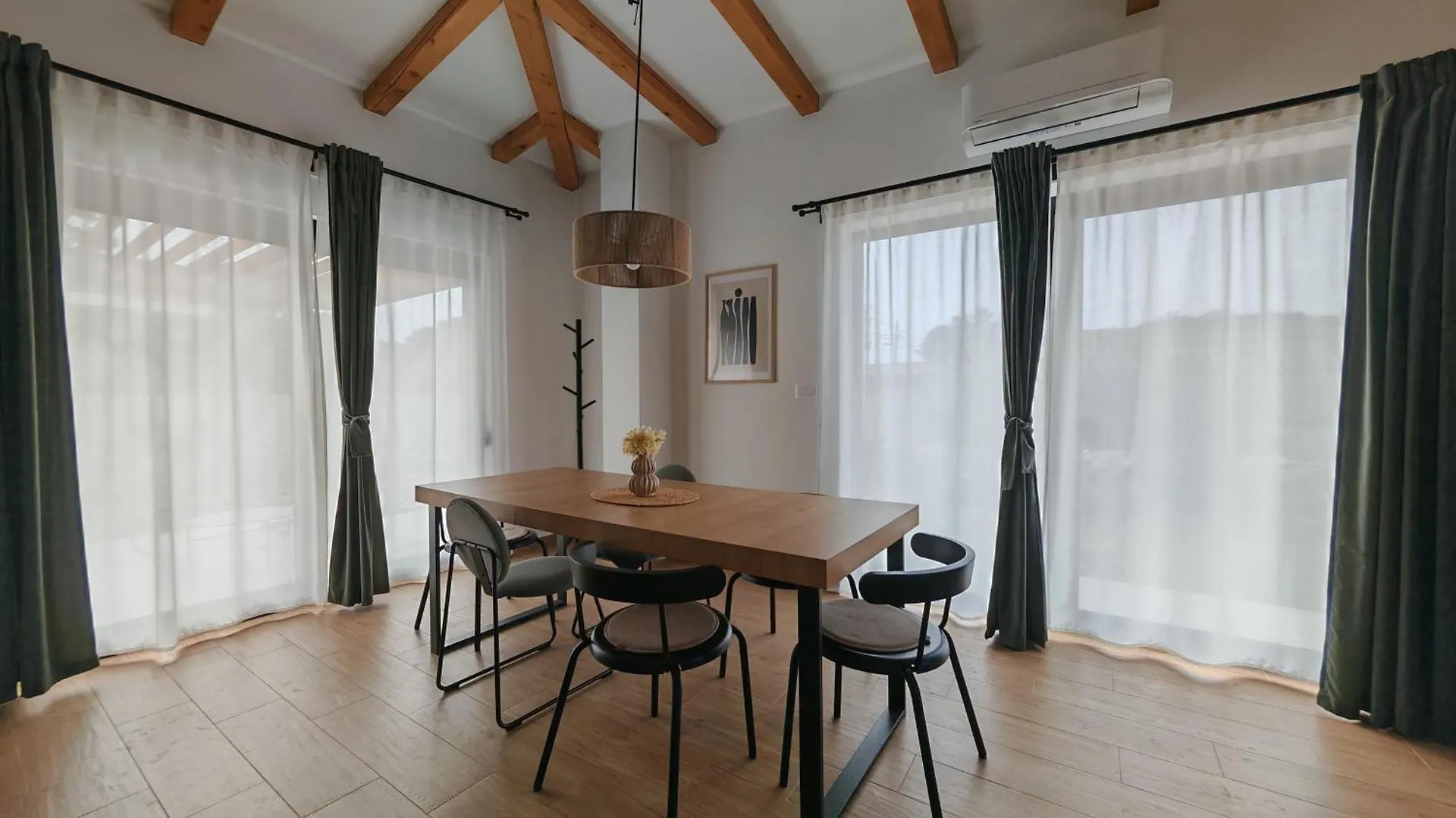 Holiday House Lopar Silba