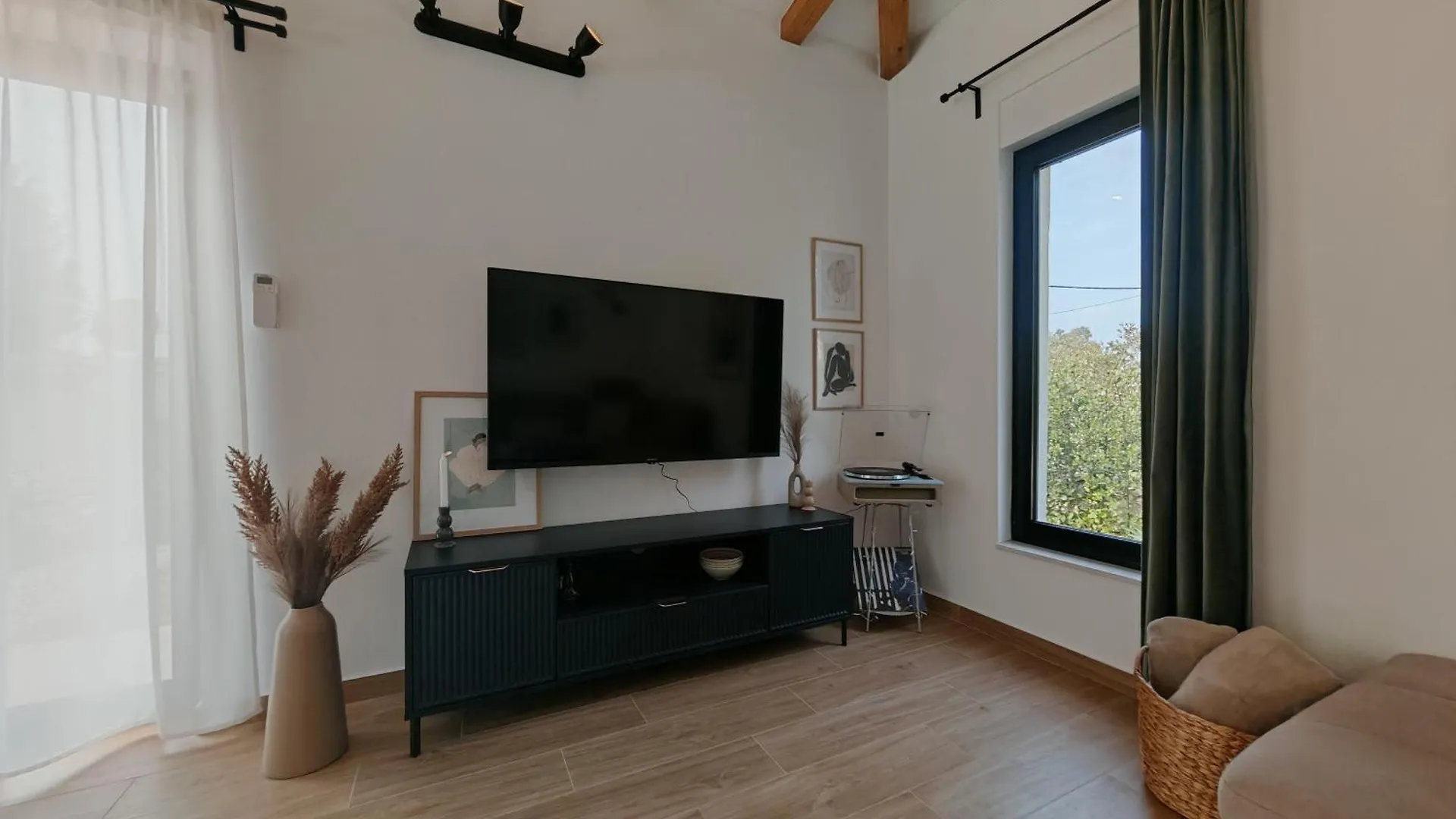 Holiday House Lopar Silba