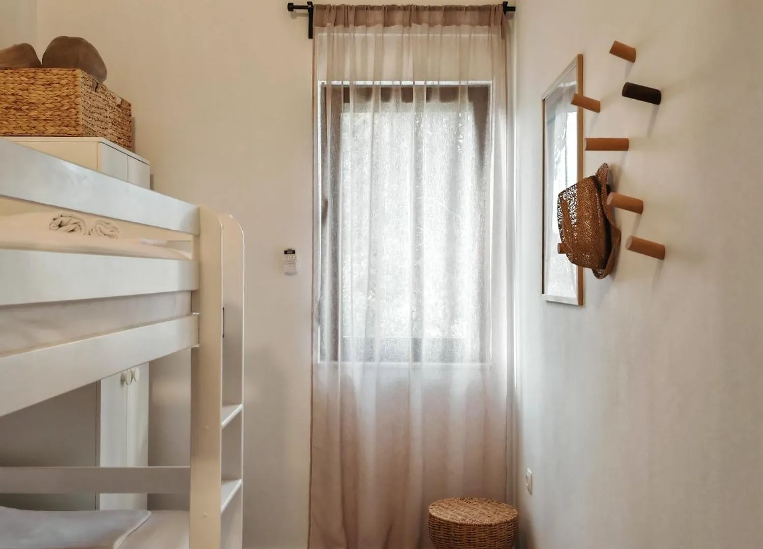 Holiday House Lopar Silba 0*,  Croatia